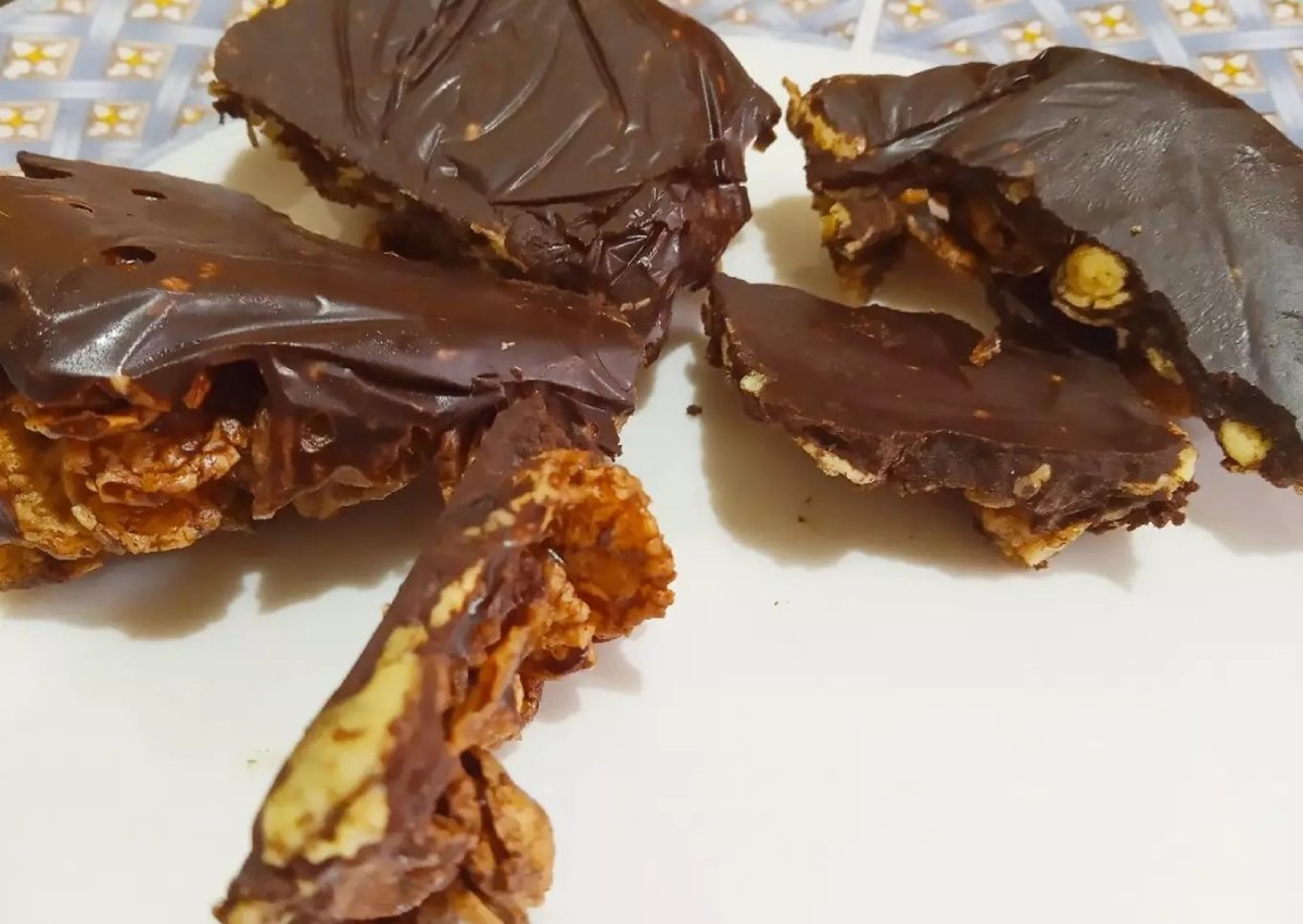 Bocaditos de chocolate y cereal sin gluten, sin azúcar y veganos