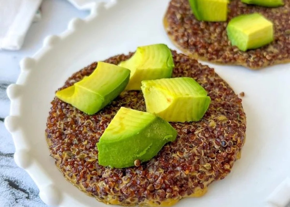 Tortillitas de quinoa con palta