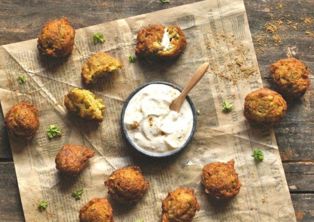 Pakoras indias de brócoli, calabacín y cebolla, receta con Magimix Cook Expert (y también de forma tradicional)