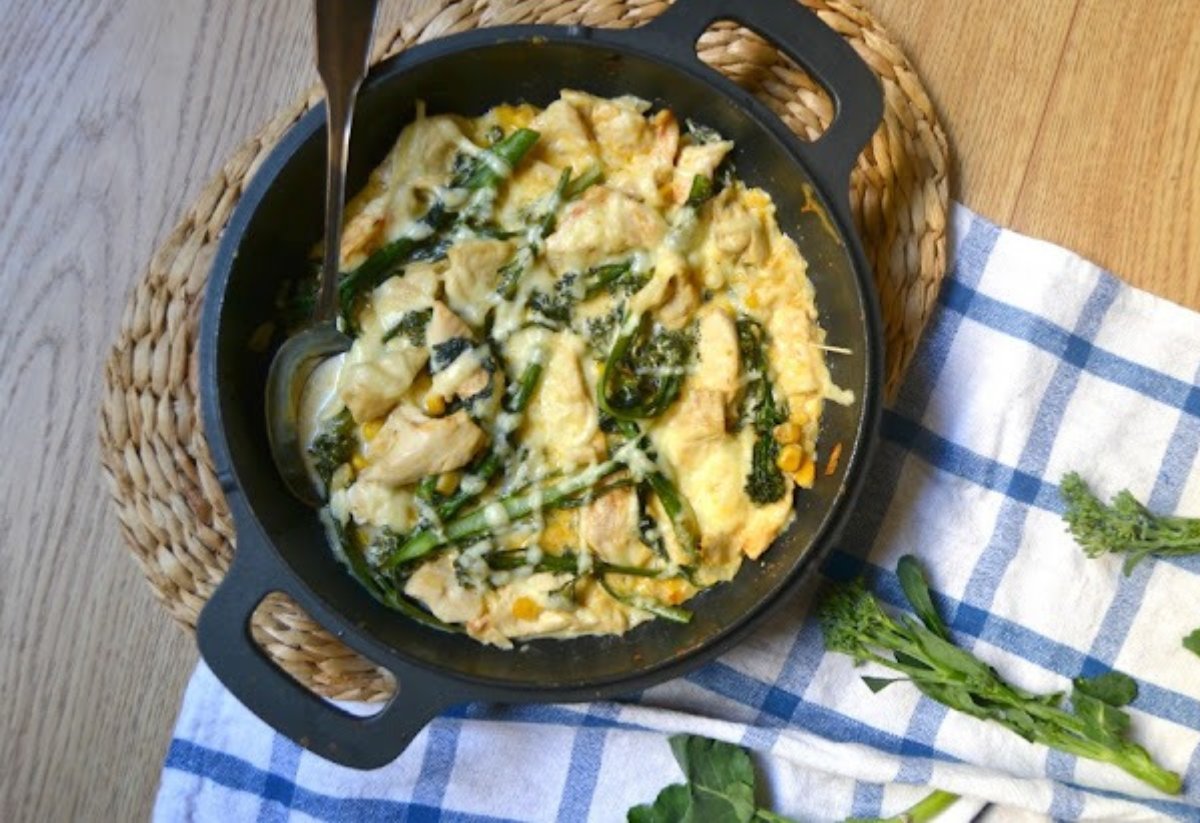 Gratinado ligero (con yogur) de pollo y brócoli