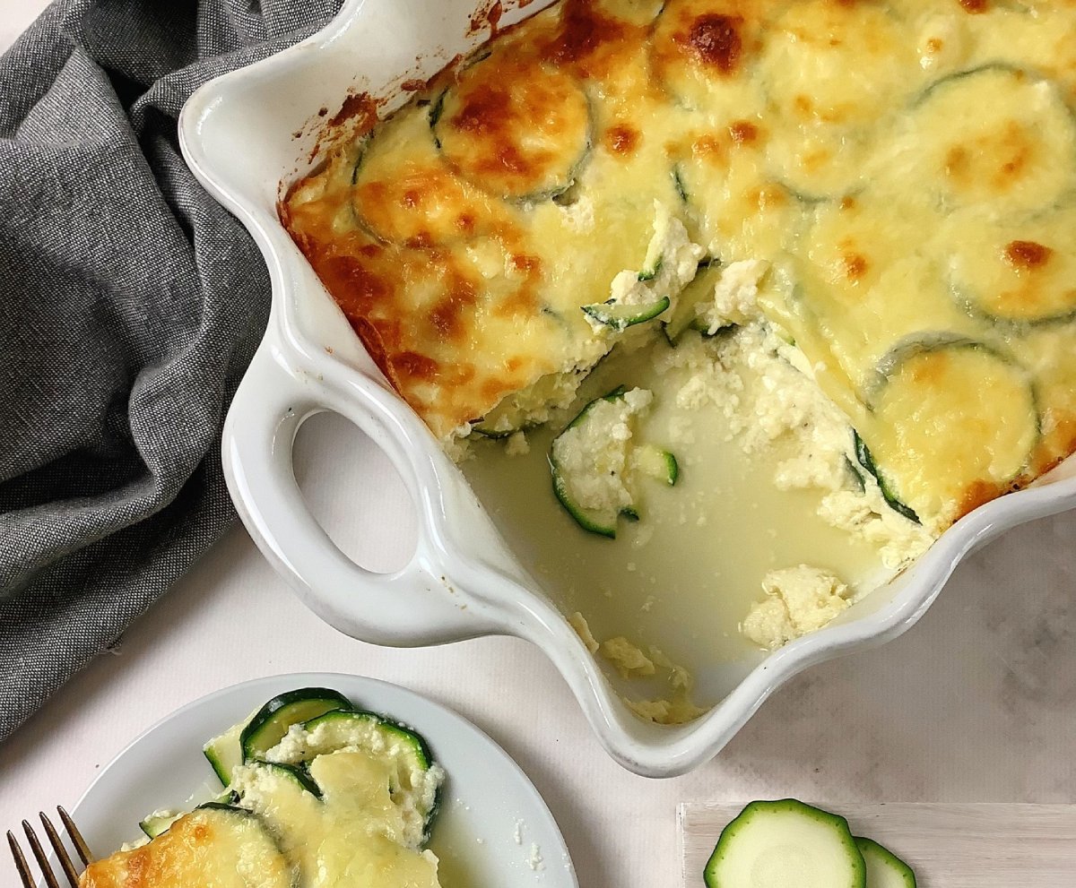 Gratinado de calabacín y requesón (bajo en carbohidratos; vegetariano)