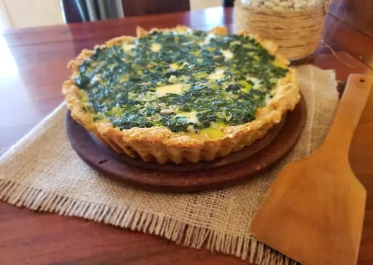 Tarta de espinaca con base de pollo