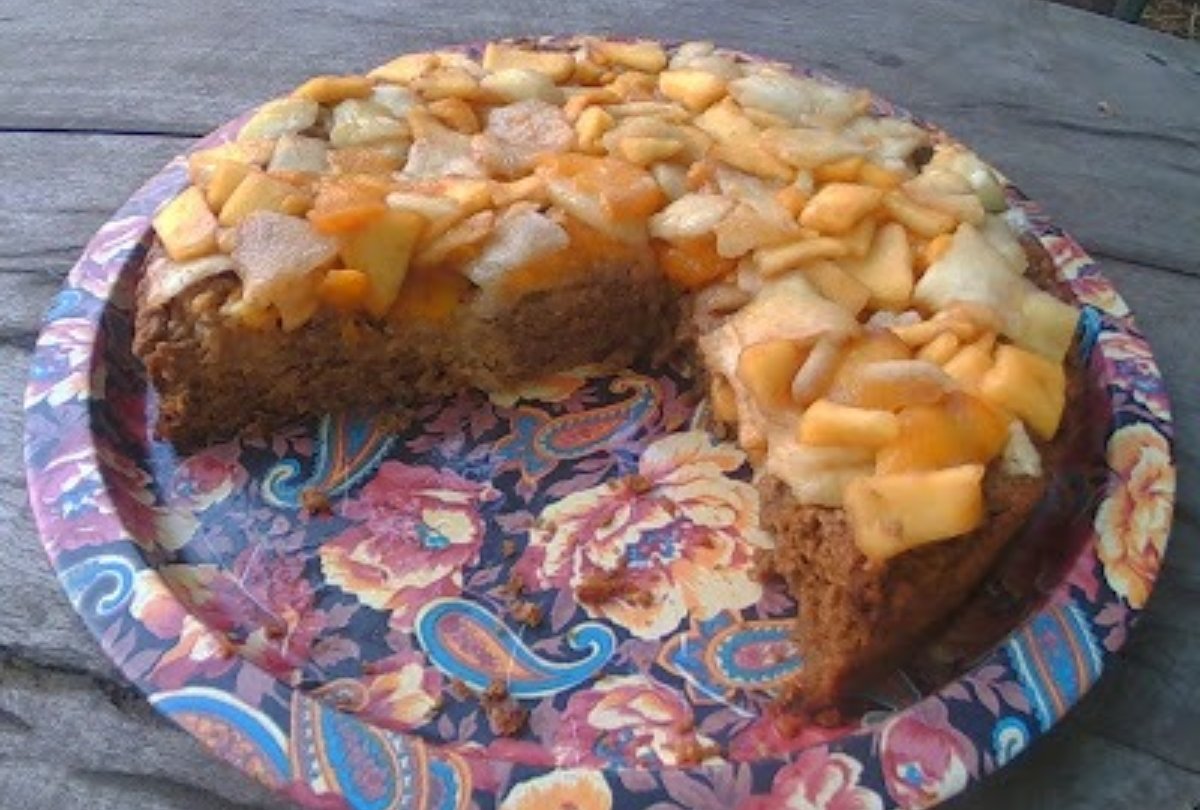 Torta de frutas crudas, con masa de arroz y harina integrales
