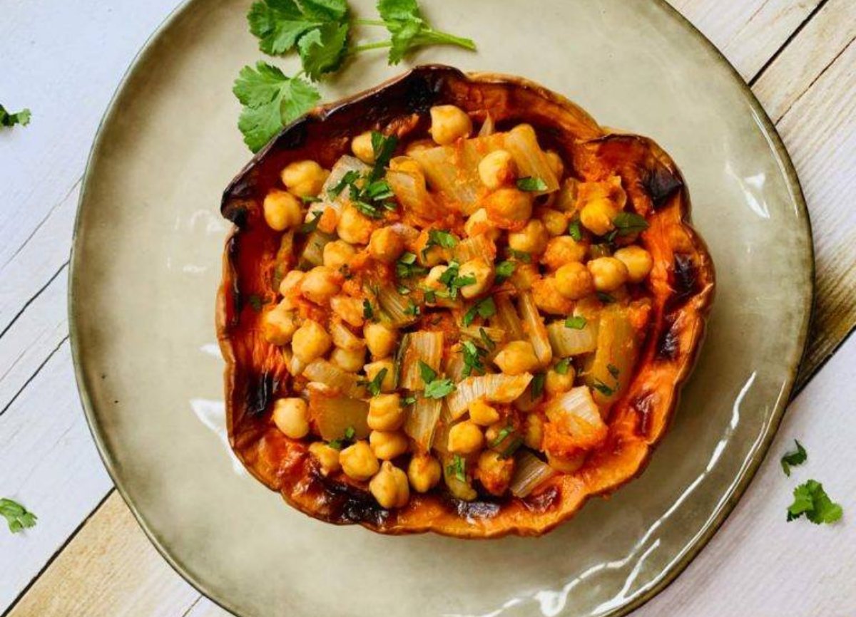 GARBANZOS CON CALABAZA Y PENCAS DE ACELGAS