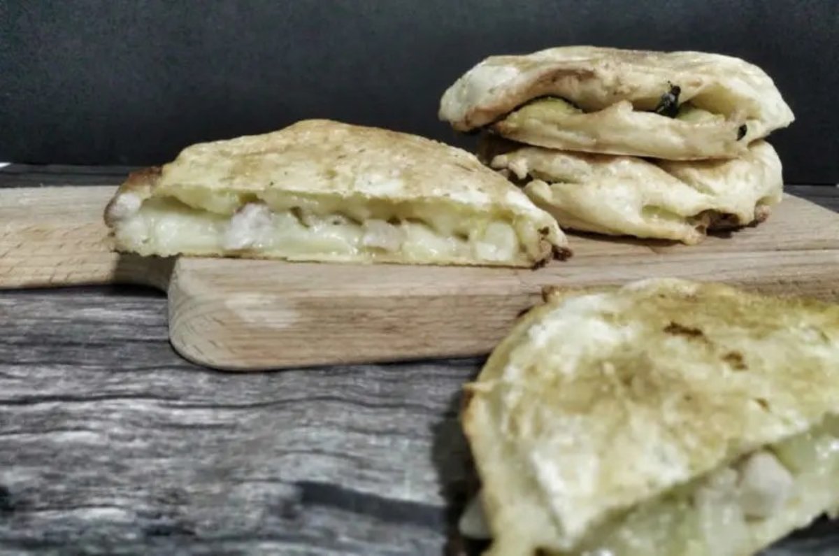 Pastel salado relleno