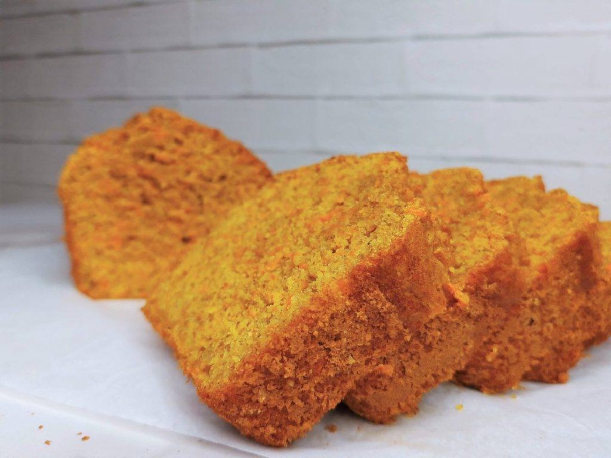 BUDÍN INTEGRAL DE ZANAHORIA Y NARANJA SIN AZÚCAR.