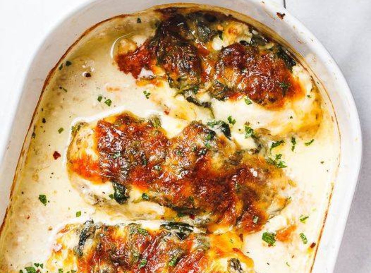 Cazuela De Pollo De Espinacas Con Queso Crema Y Mozzarella