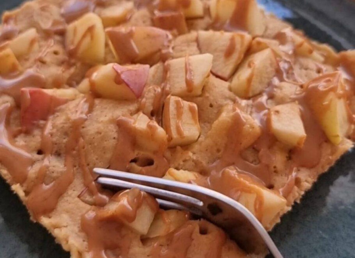 PASTEL DE TAZÓN DE MANZANA.