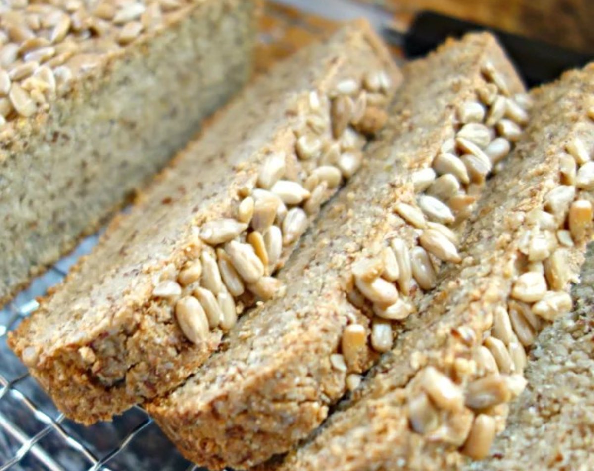 Pan de semillas de girasol ceto vegano {sin nueces, sin granos, sin aceite}