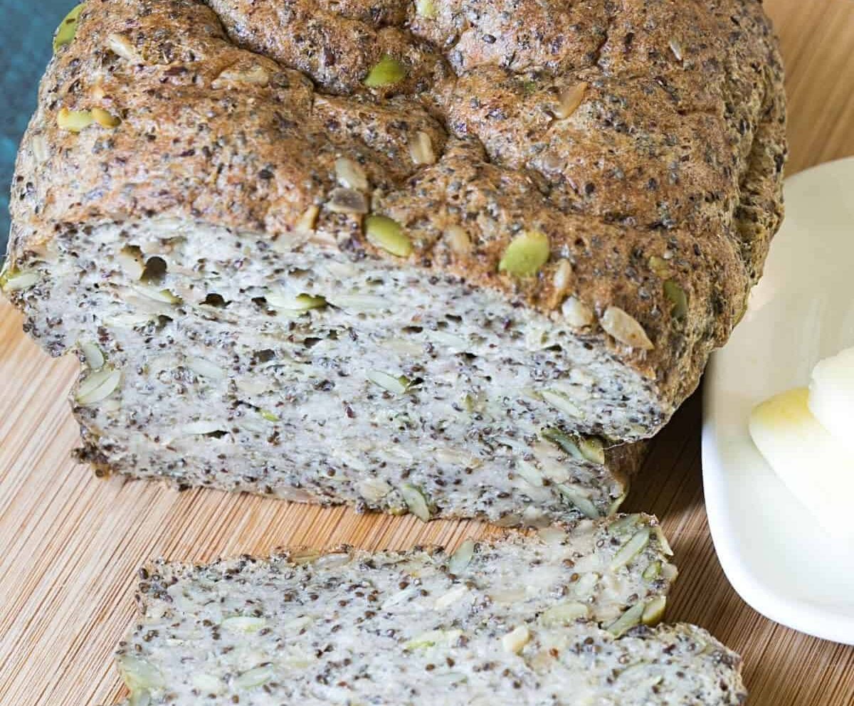 Pan de psyllium con semillas de calabaza y girasol