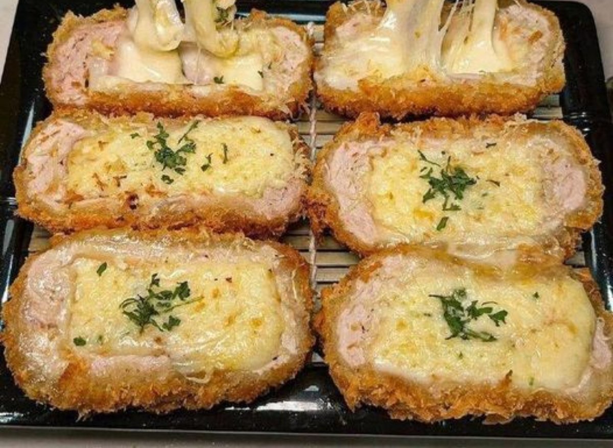 Tonkatsu Gratinado con Queso Fundido: La Perfecta Combinación de Cremoso y Crujiente