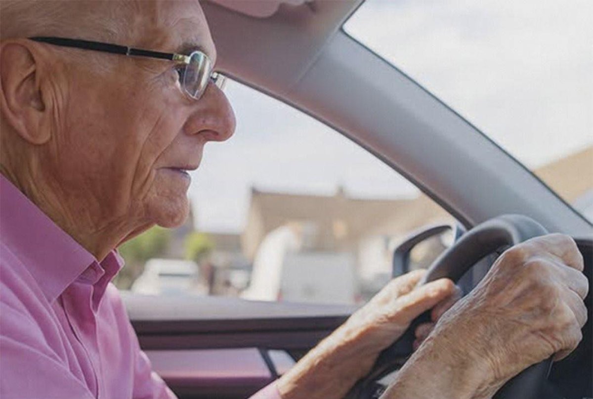 Los cambios que vienen para quienes tienen más de 70 años y conducen