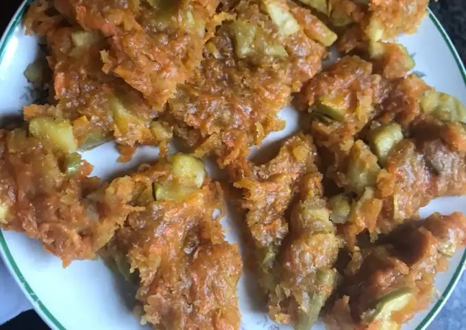 Cuadraditos de torta carrot cake integral. Sin huevo. Sin leche