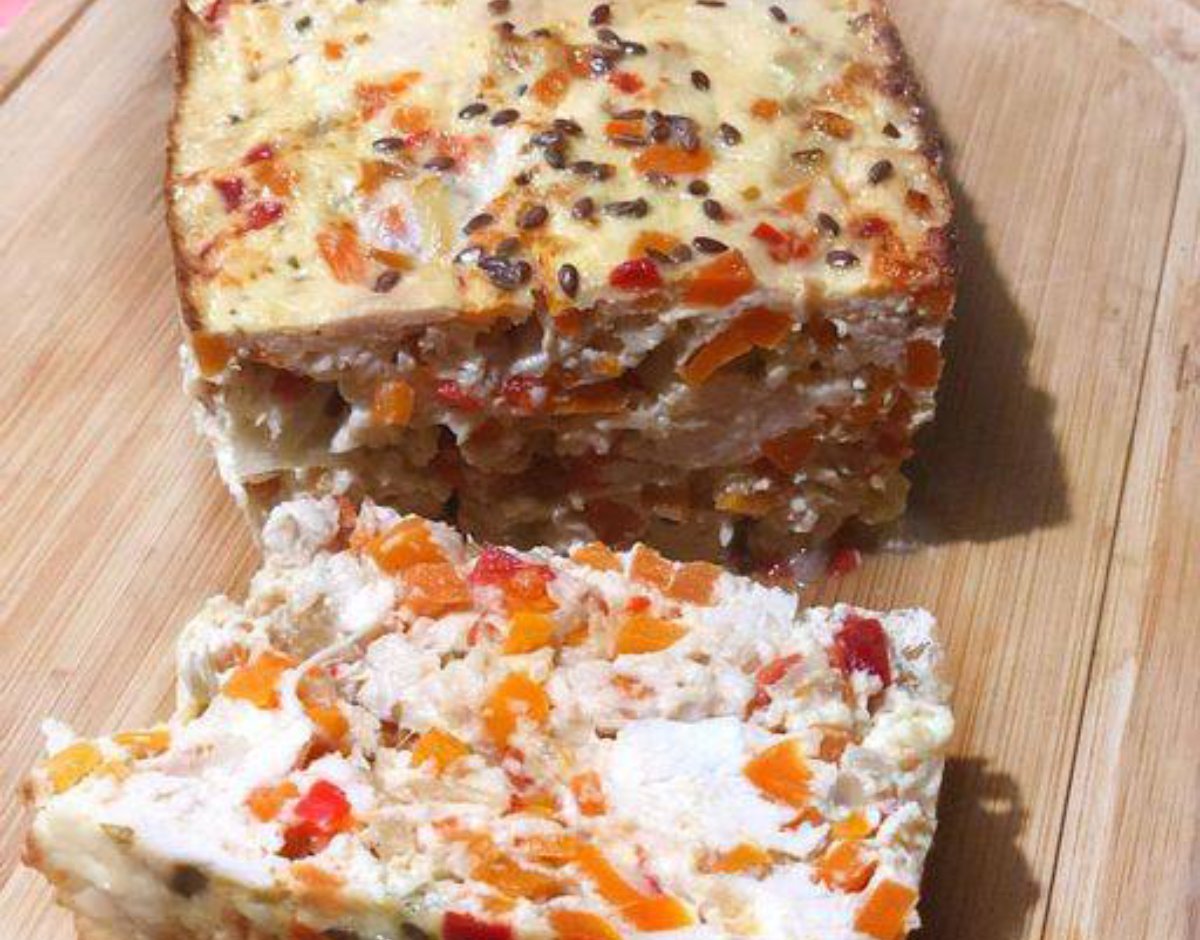Miren este increíble budín de pollo y vegetales!