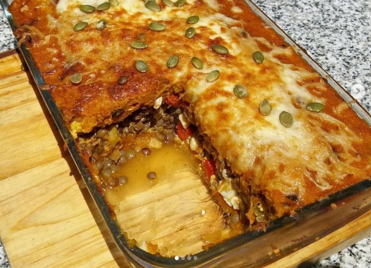 Pastel de zapallo con relleno de vegetales y lenteja