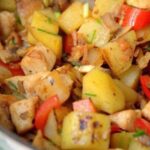 Salteado de patata, pollo y verduras 484915464_1875588263252953_8959105206036062379_n