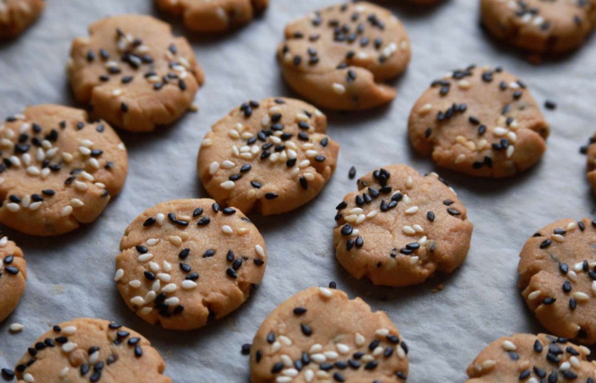 COOKIES DE COMPOTA Y SÉSAMO NEGRO
