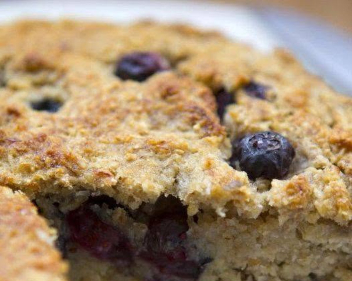Budin de banana, sin manteca, harina ni azúcarVan a necesitar (para un molde de 18 cm de diámetro)